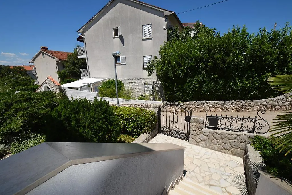 Apartments Drago Malinska