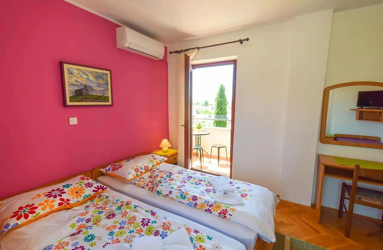 Apartments Drago Malinska 0*,