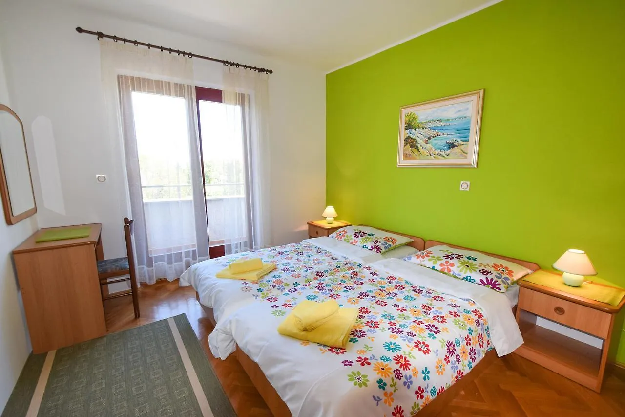 Apartments Drago Malinska 0*,